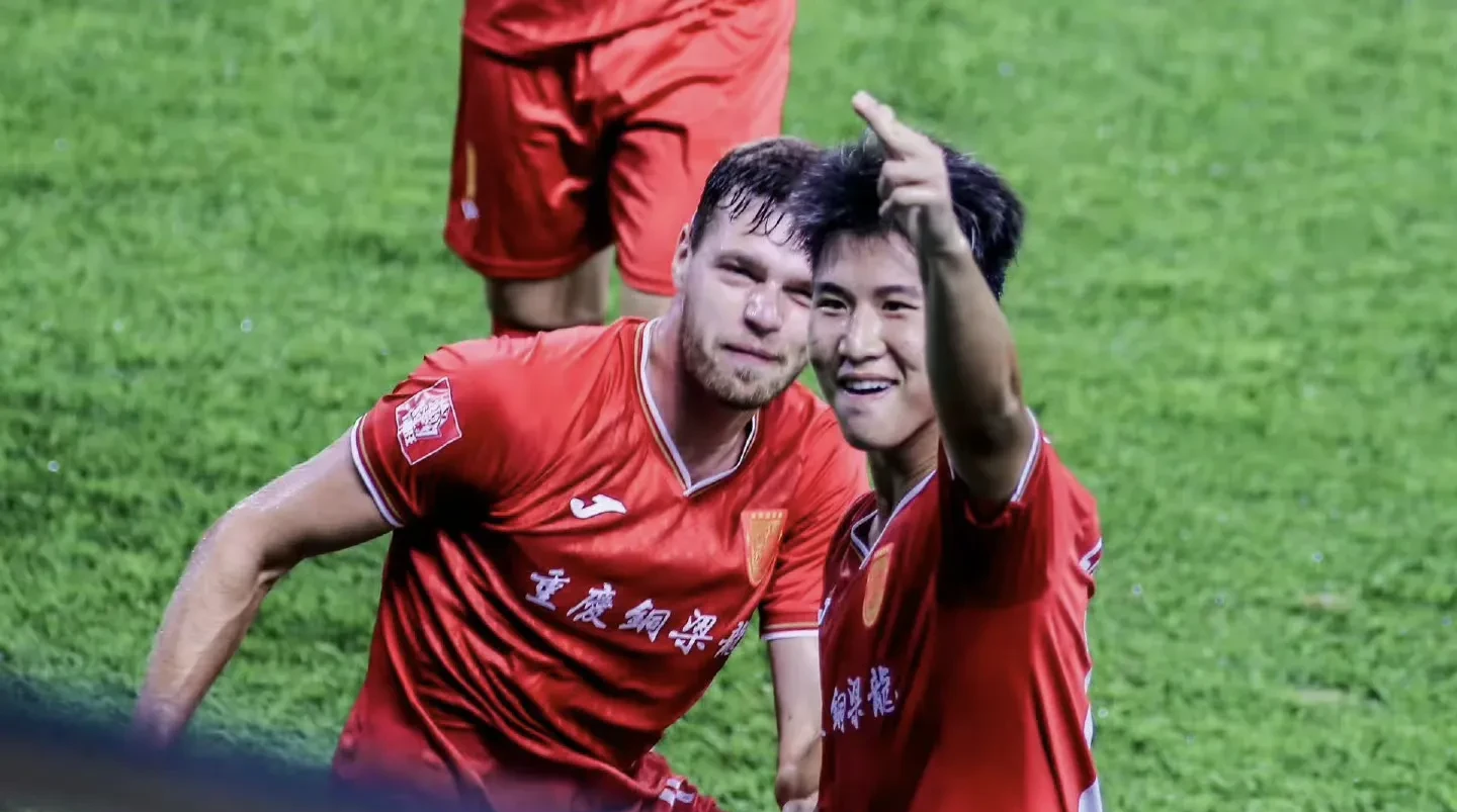 双雄对决：浦和红钻对阵广州恒大
