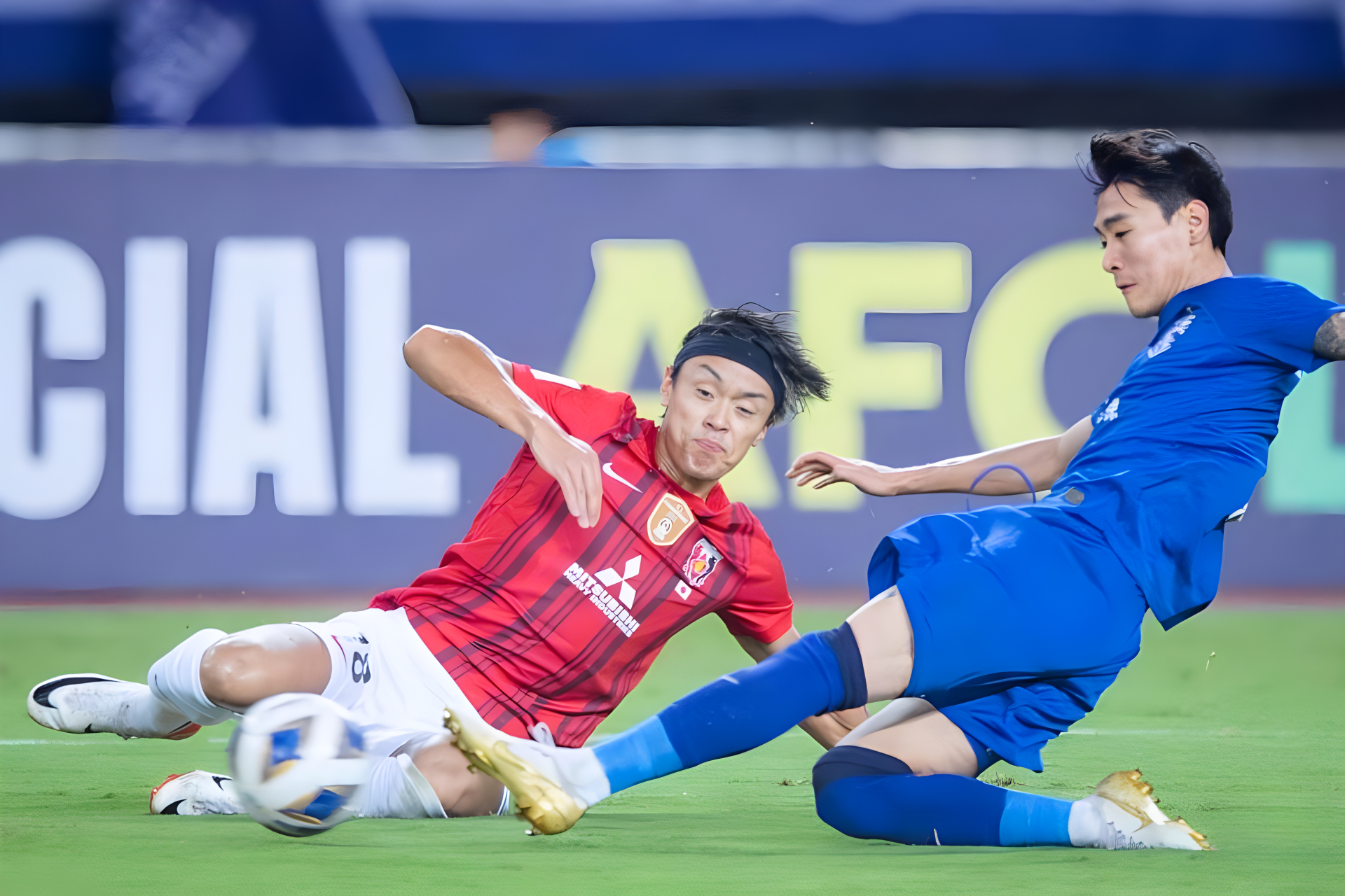 双雄对决：浦和红钻对阵广州恒大