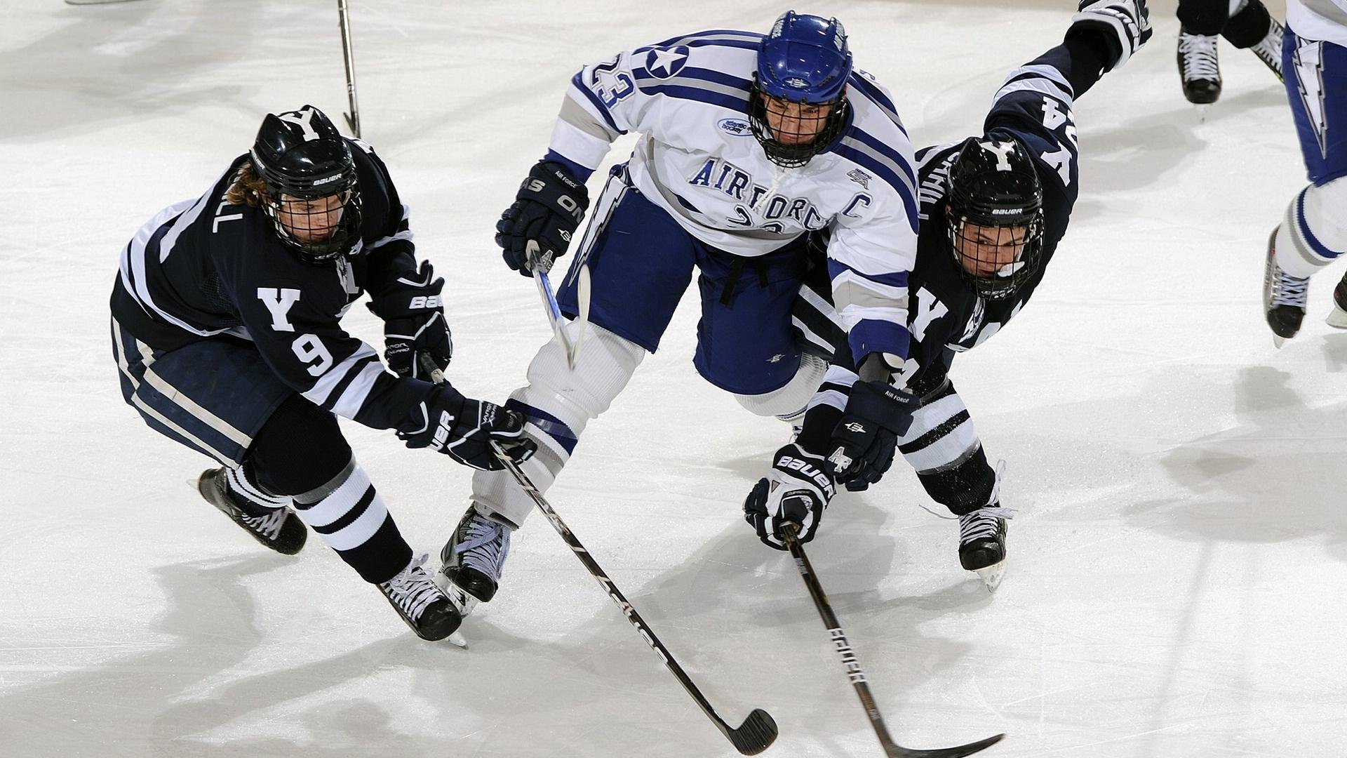 年度焦点之战之夜，弗拉霍维奇攻防两端统治全场