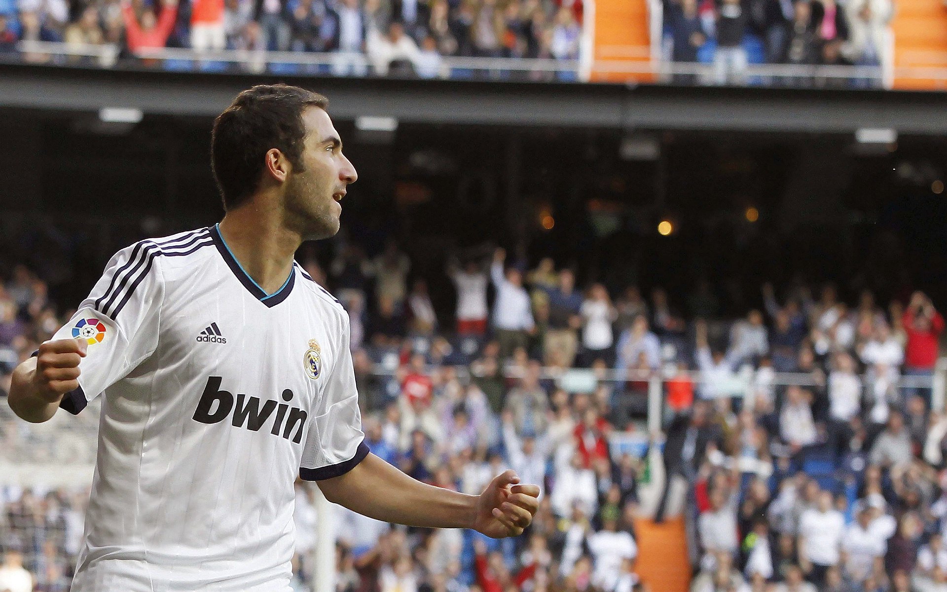 绿茵场上的北欧寒流与桑巴热浪,AC米兰力克丹麦,内马尔高光表现背后的战术革命